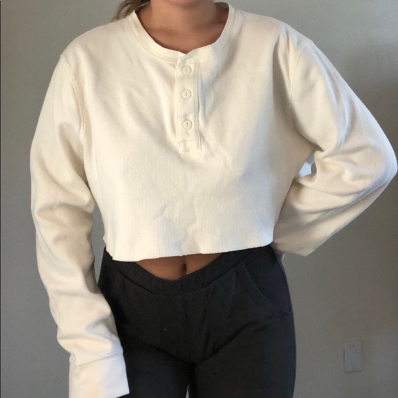 Tops - Off White Cropped Sweater